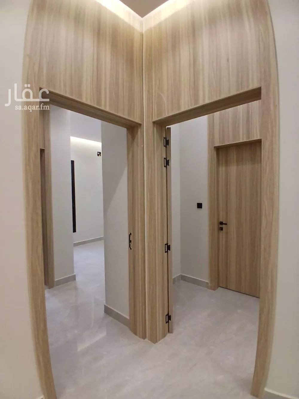 5 bedroom villa in Al Janadriyah 3