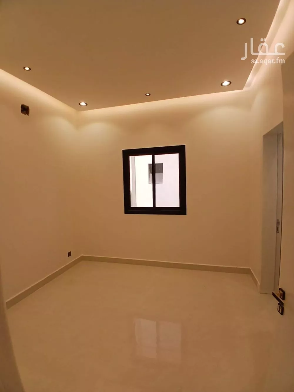 فيلا 5 غرف في الجنادرية 1