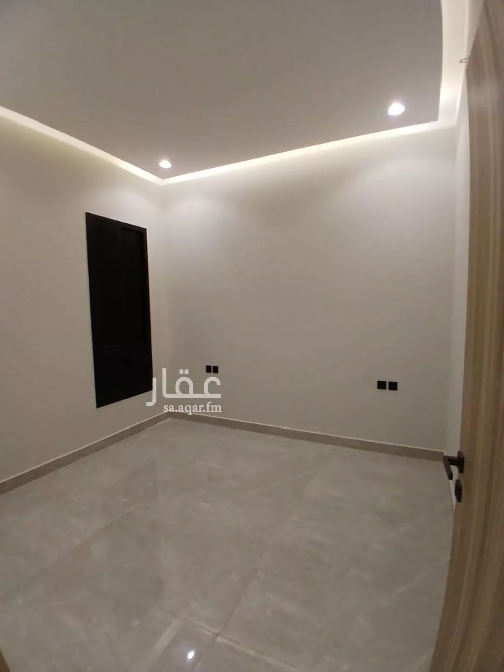 5 bedroom villa in Al Janadriyah 1