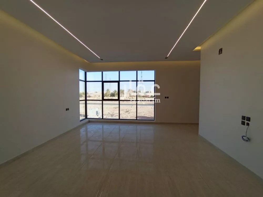 فيلا 5 غرف في الشرق 5