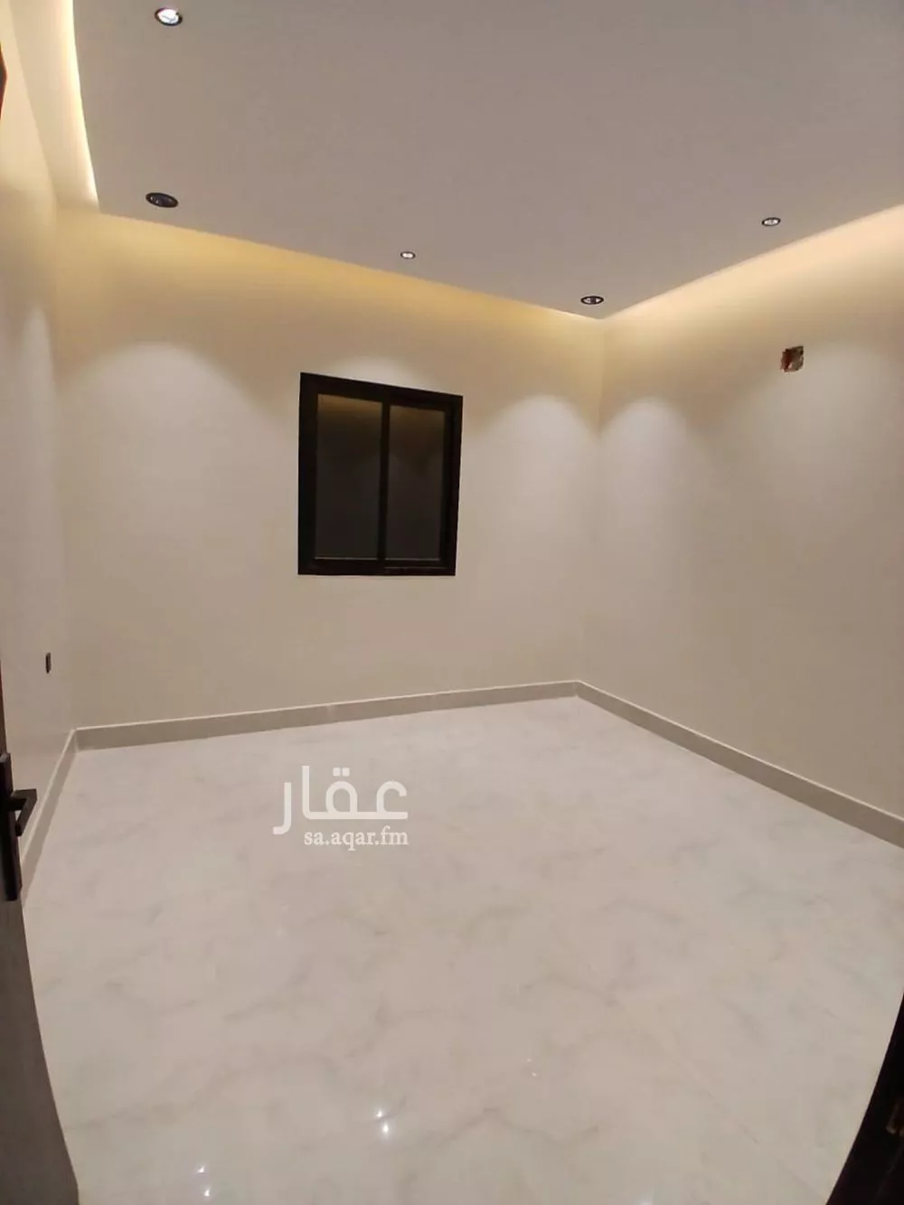 شقة 3 غرف في الرمال 1