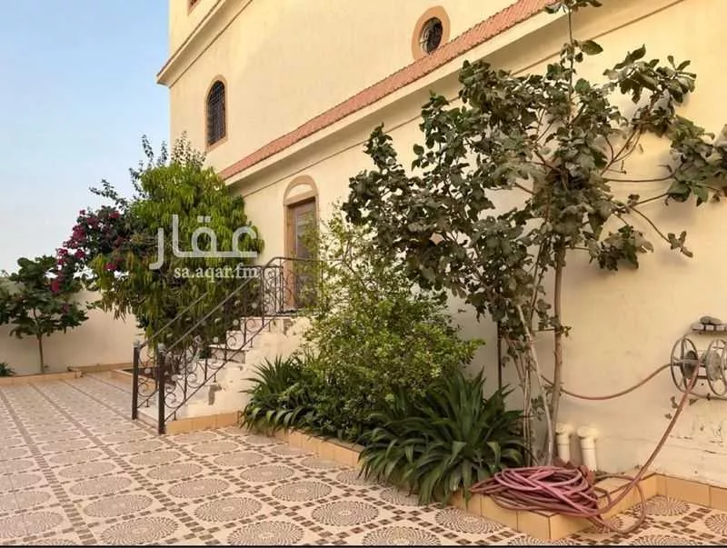 7 bedroom villa in Al Falah 4