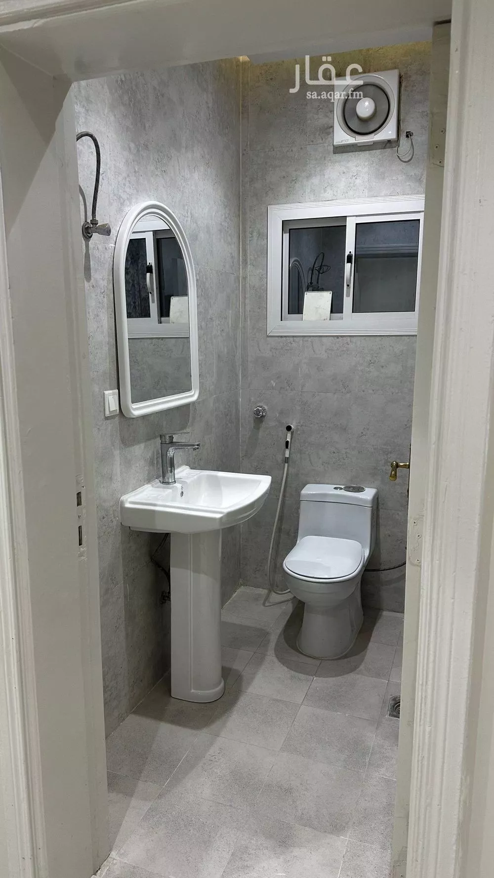 شقة 4 غرف في النزهة 2