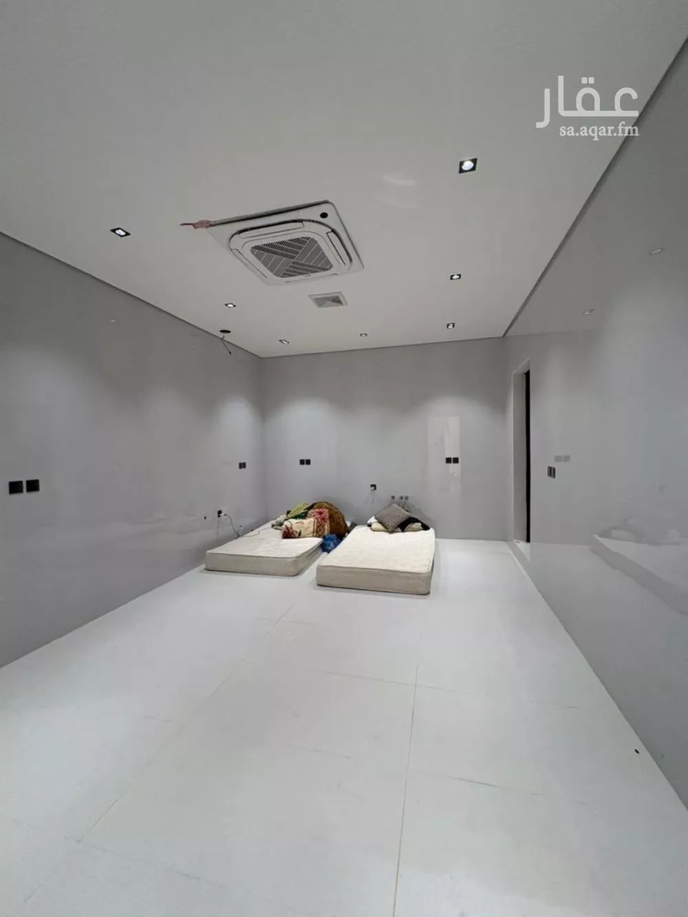 فيلا 6 غرف في المهدية 5