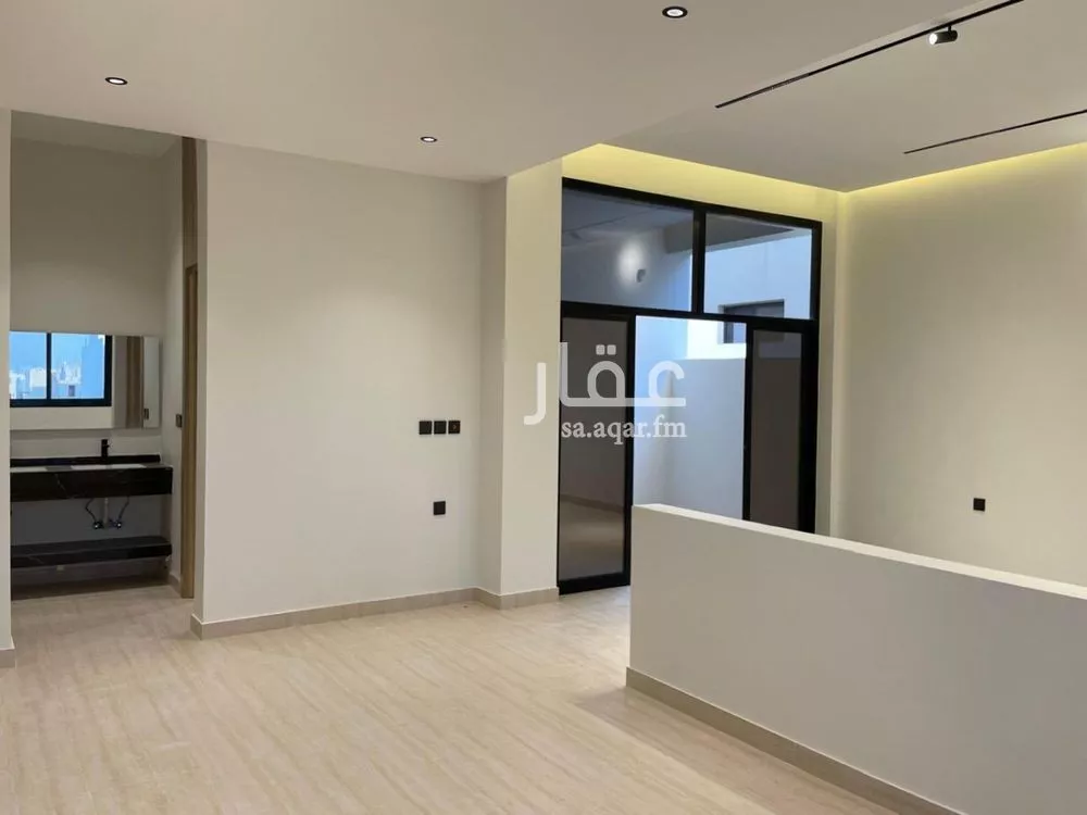 2 bedroom villa in Al Mahdiyyah, Riyadh 16