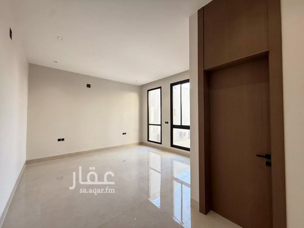 فيلا 6 غرف في المهدية 5