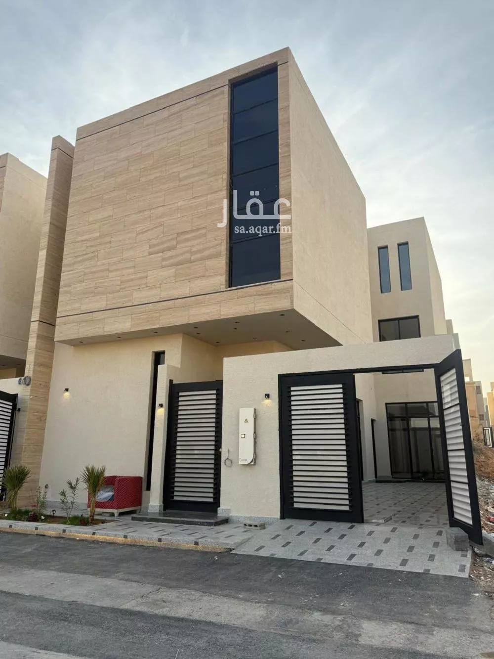 5 bedroom villa in Al Mahdiyyah 1