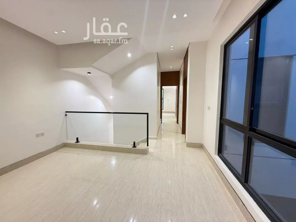 فيلا 6 غرف في المهدية 5