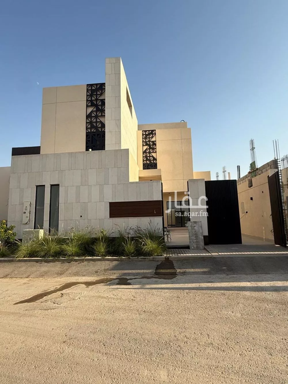 5 bedroom villa in Al Mahdiyyah 1