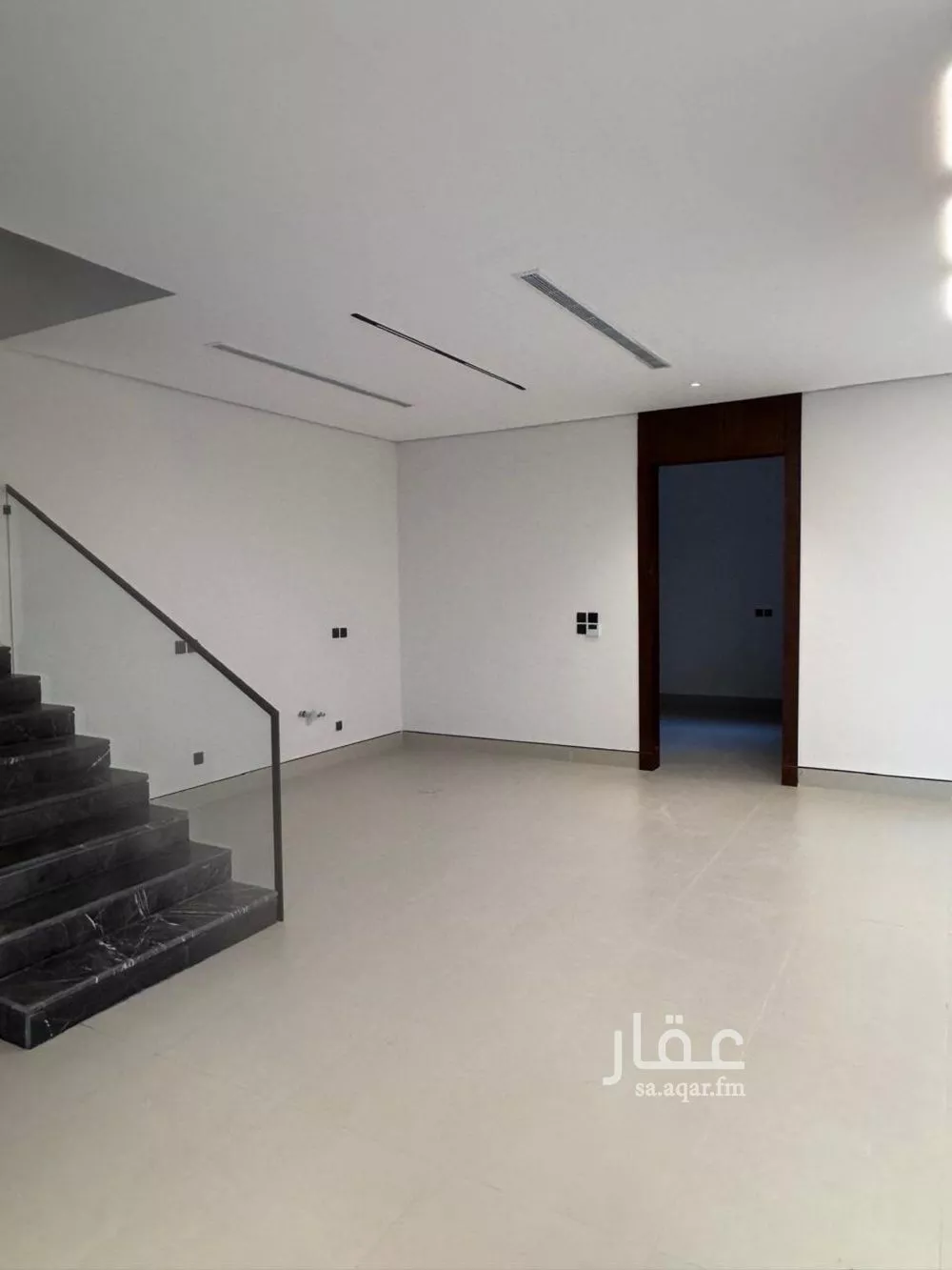 فيلا 6 غرف في المهدية 5