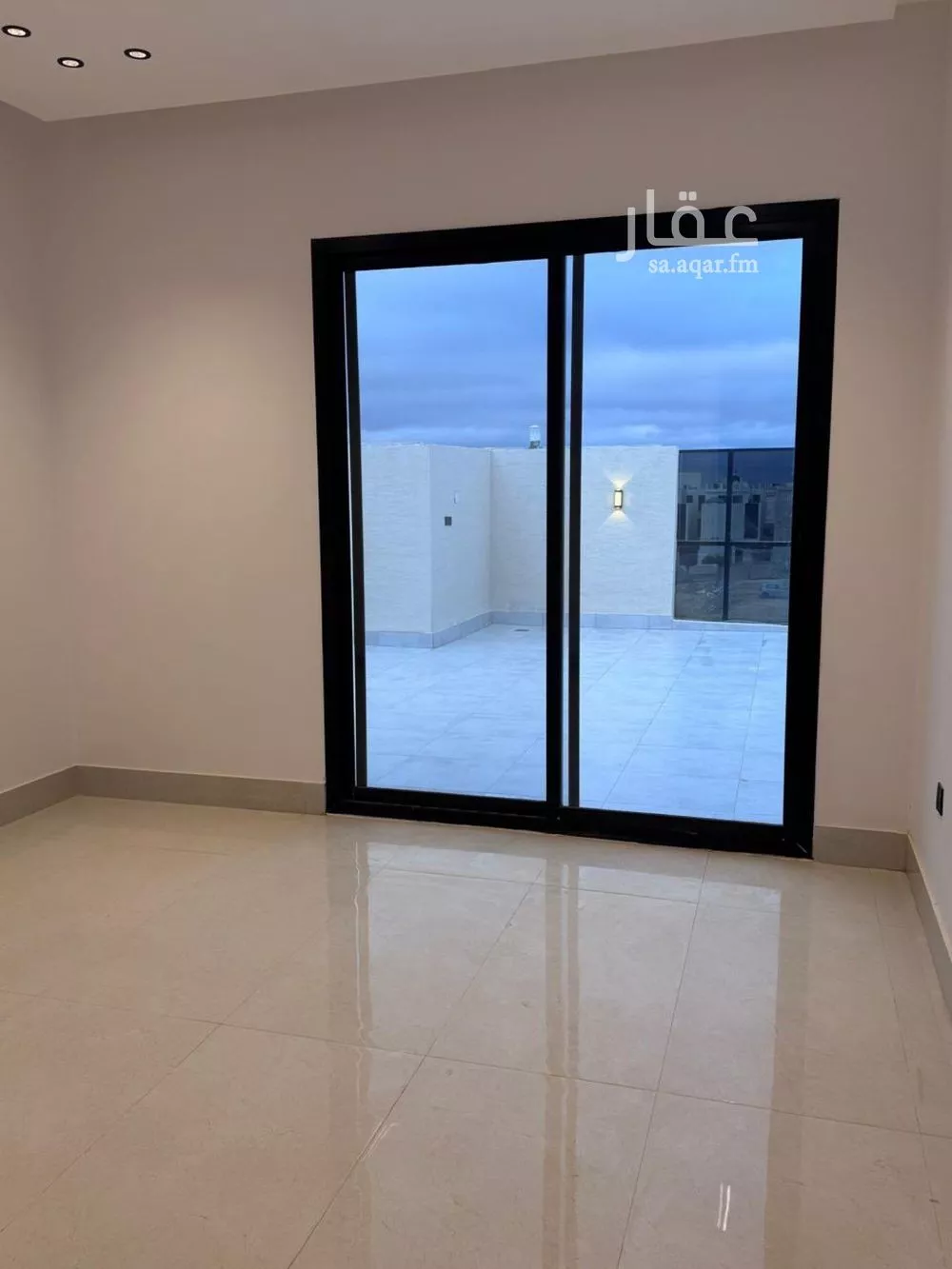 فيلا 4 غرف في المهدية 5