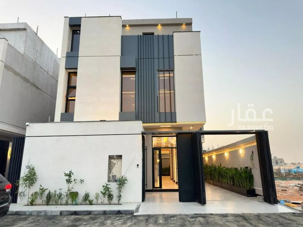 4 bedroom villa in Al Rimal 1