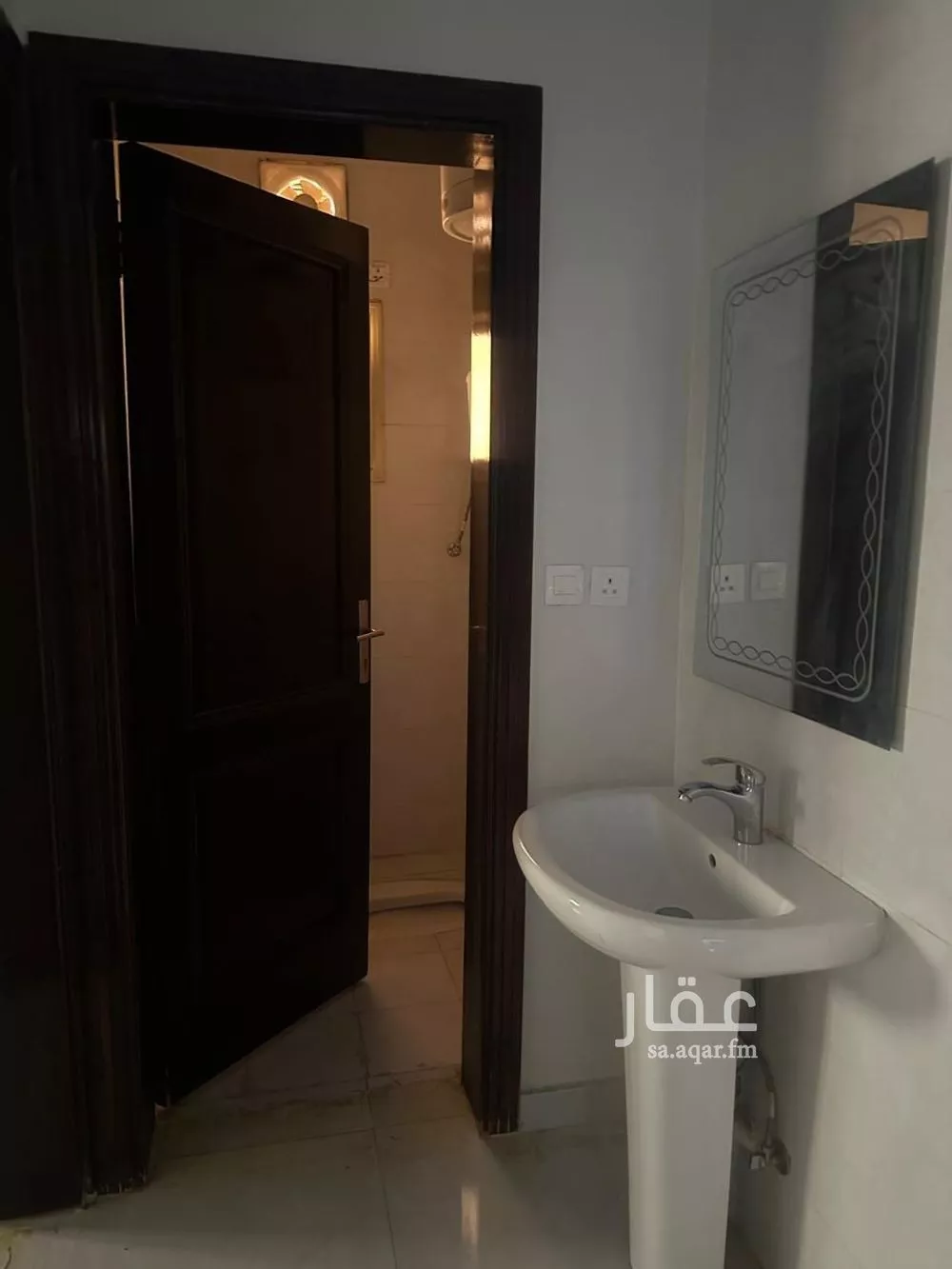 شقة 4 غرف في نبلاء 3