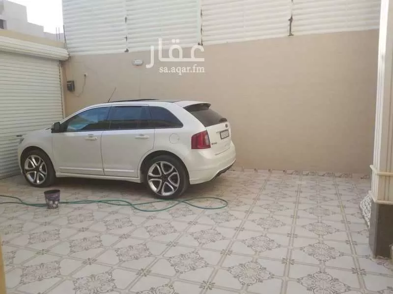 فيلا 8 غرف في طويق 3