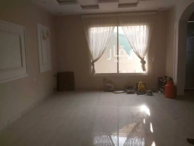 فيلا 8 غرف في طويق 2