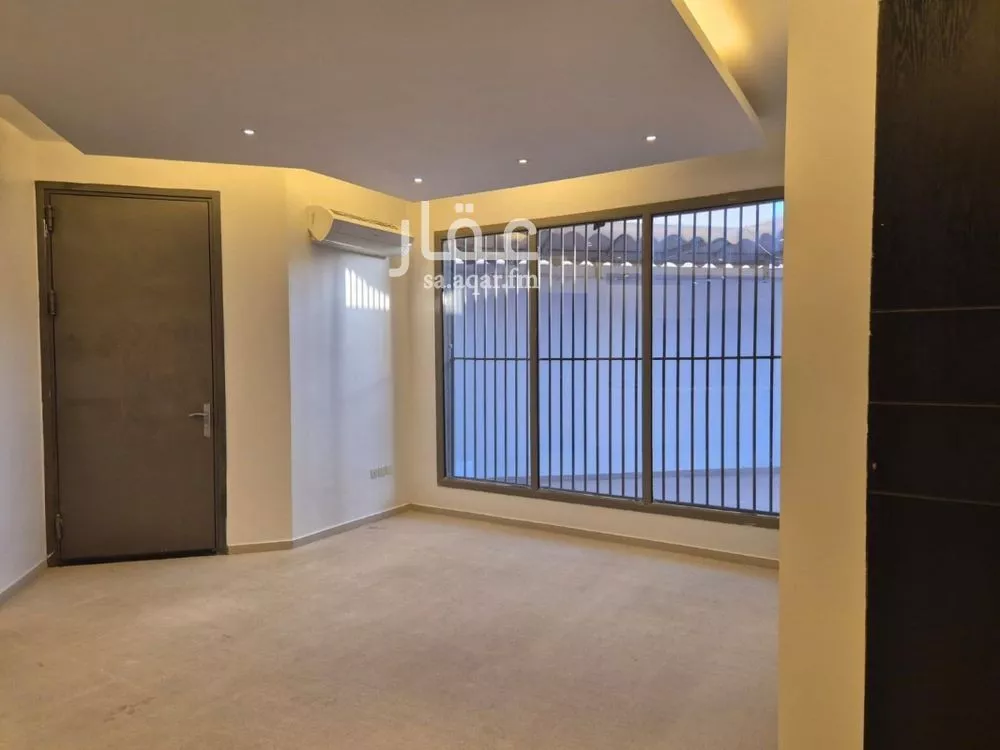 6 bedroom villa in Al Aridh 1