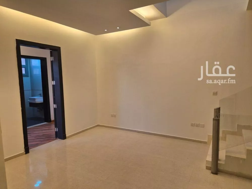 6 bedroom villa in Al Aridh 2