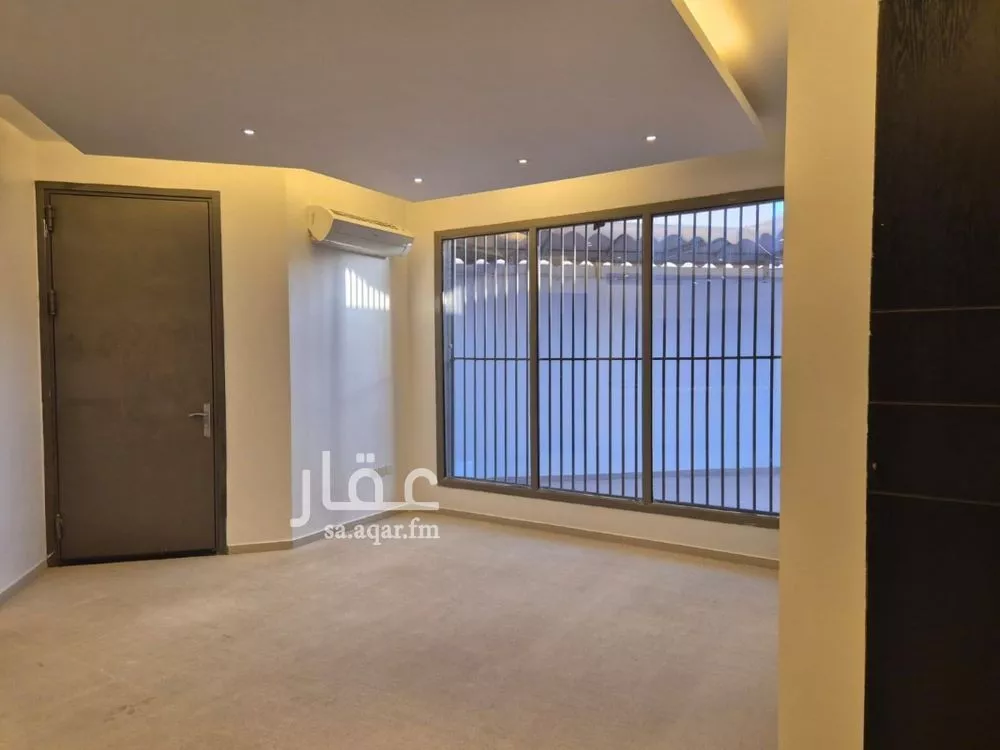 فيلا 6 غرف في العارض 1