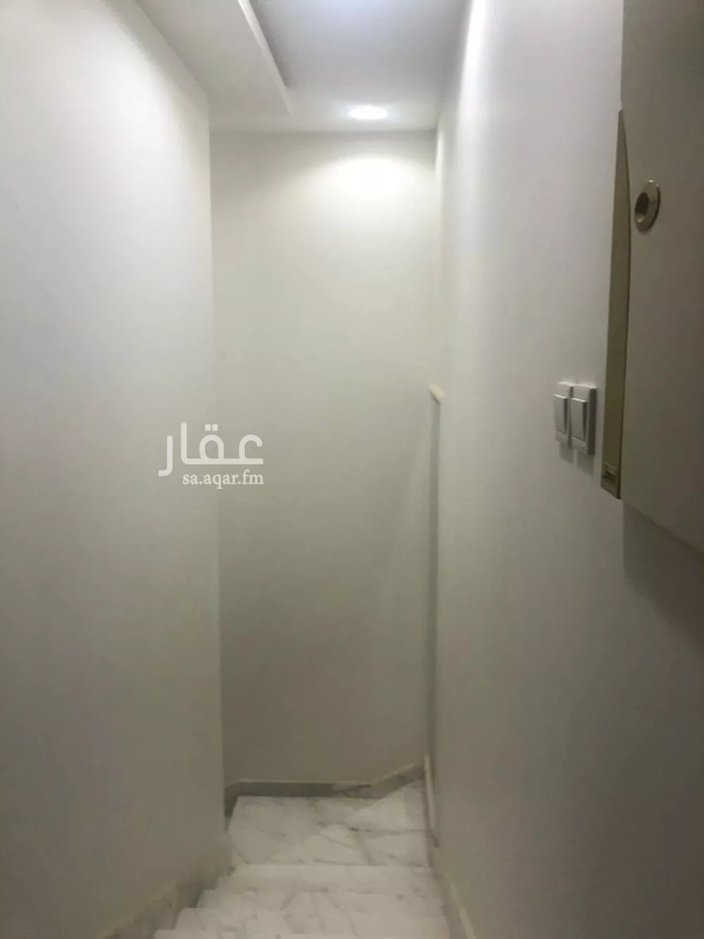 فيلا 5 غرف في العارض 1