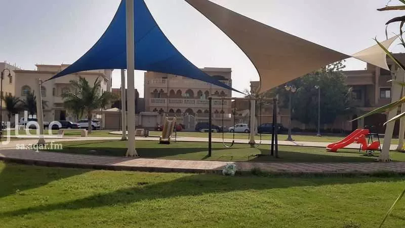 أرض 599 م² في البساتين 2