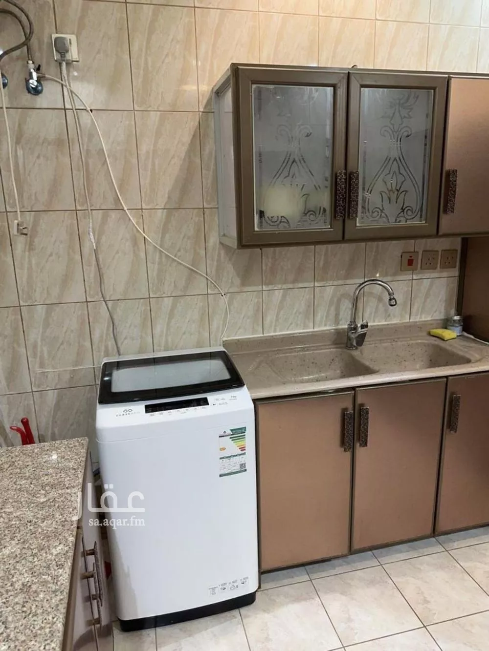 شقة 4 غرف في الملقا 4