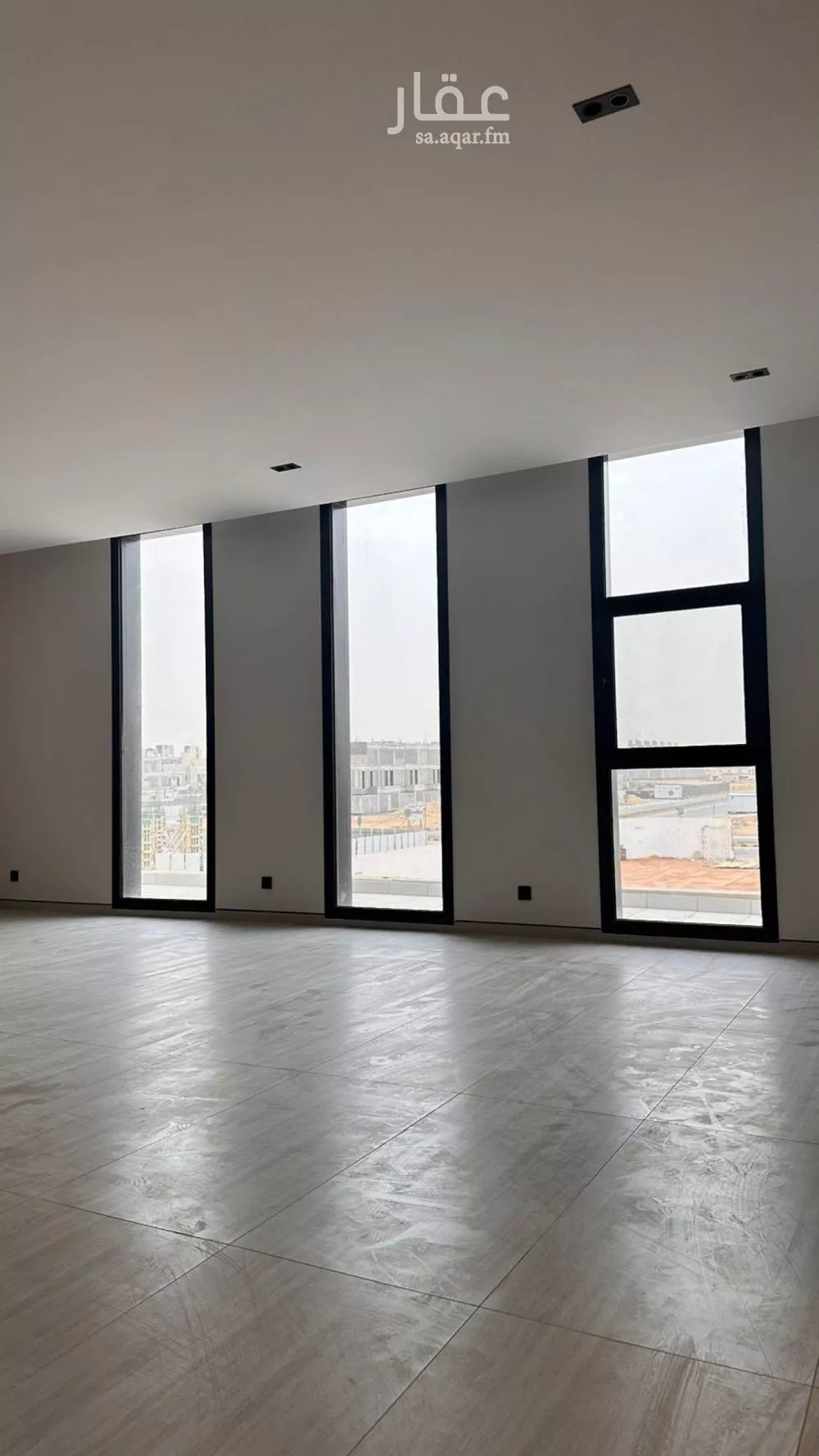 فيلا 5 غرف في العارض 3