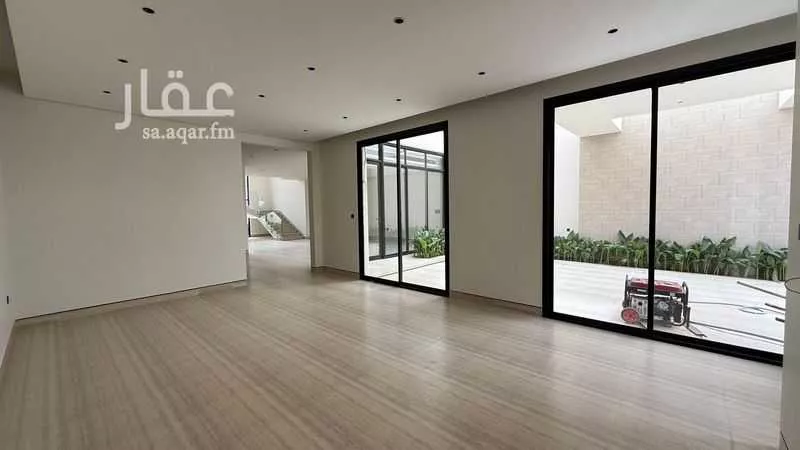 فيلا 4 غرف في النرجس 3