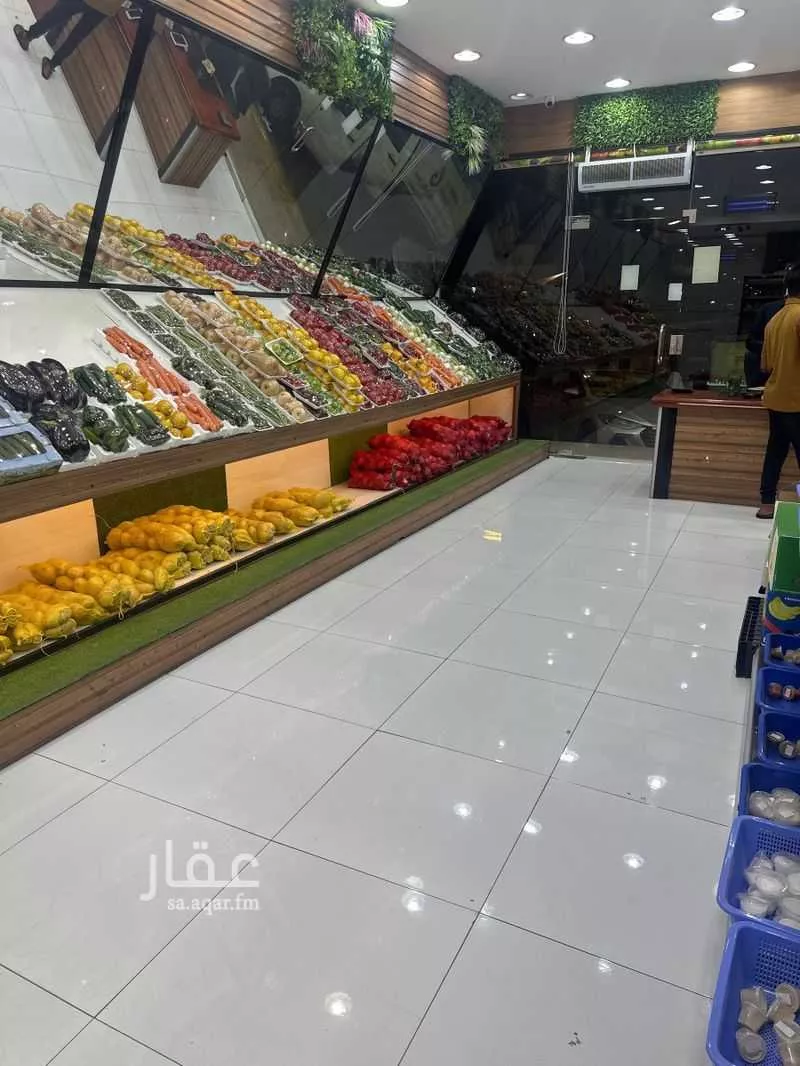 محل 150 م² في الفرسان 2