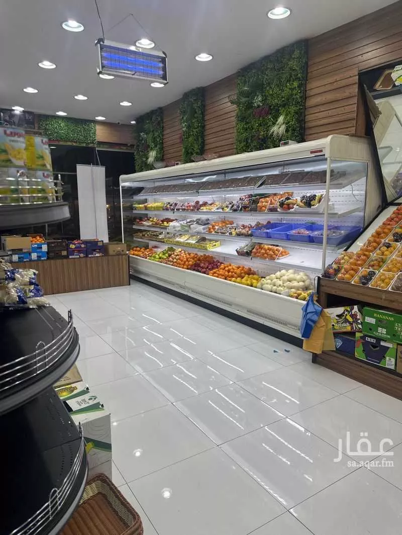 محل 150 م² في الفرسان 1