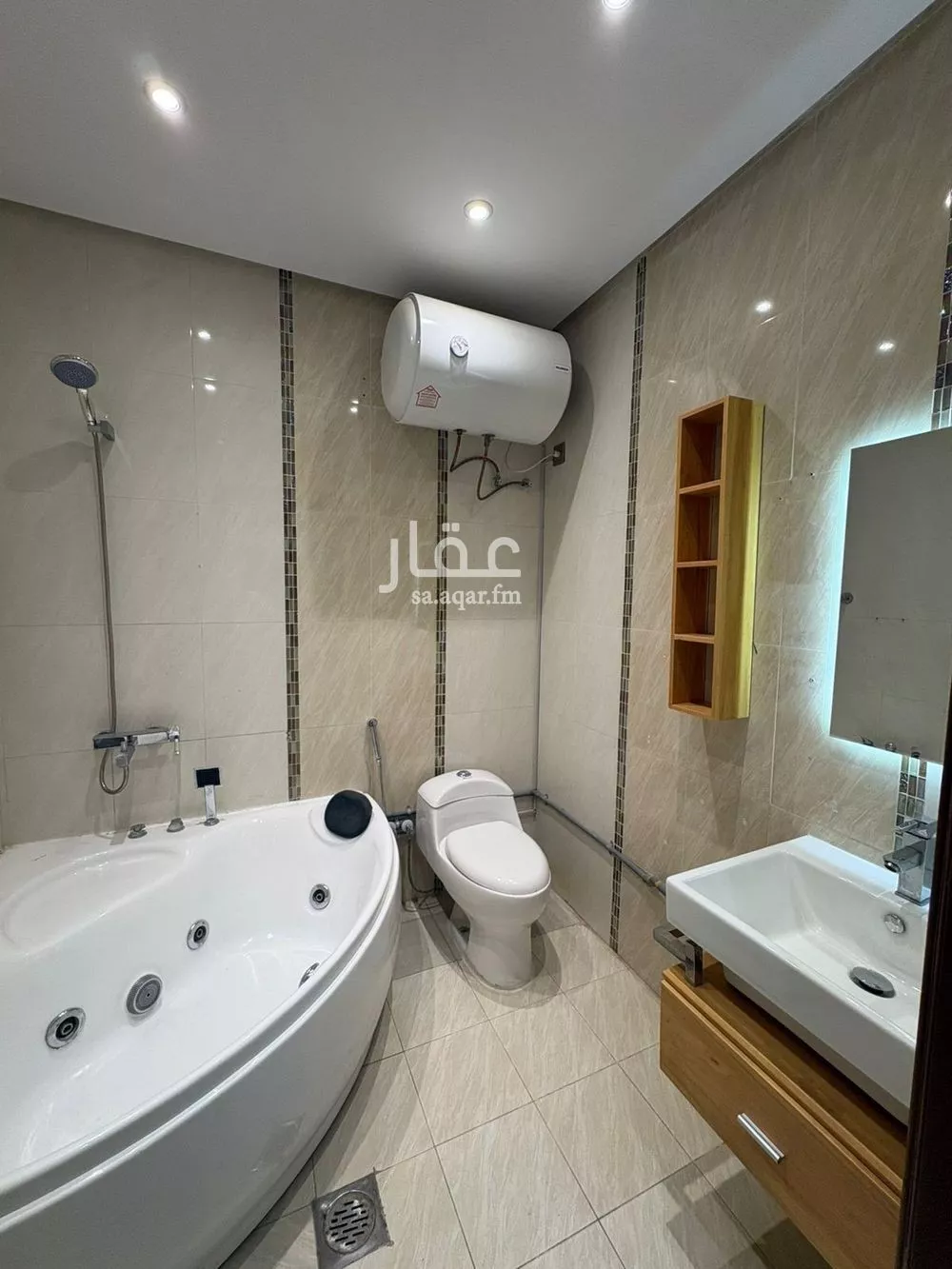 4 bedroom villa in Al Rabwa, Riyadh 13