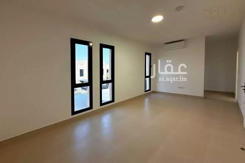 4 bedroom villa in Riyadh 4
