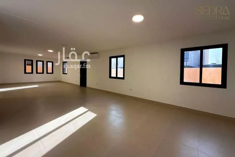 4 bedroom villa in Riyadh 13