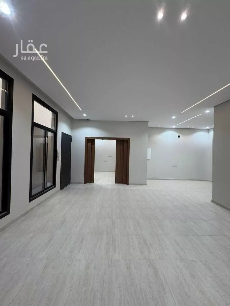 فيلا 4 غرف في الرمال 5