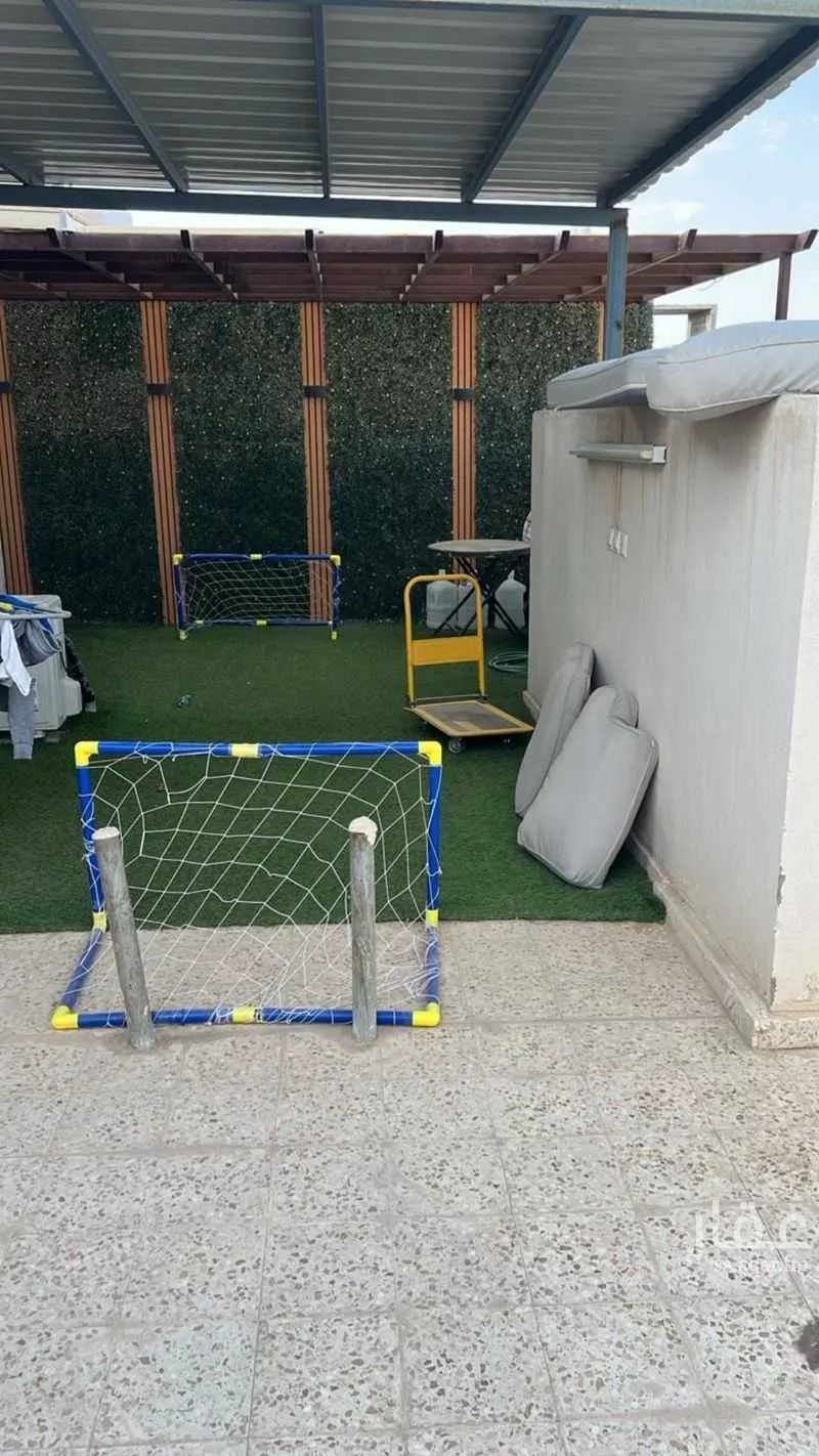 شقة 5 غرف في طويق 3