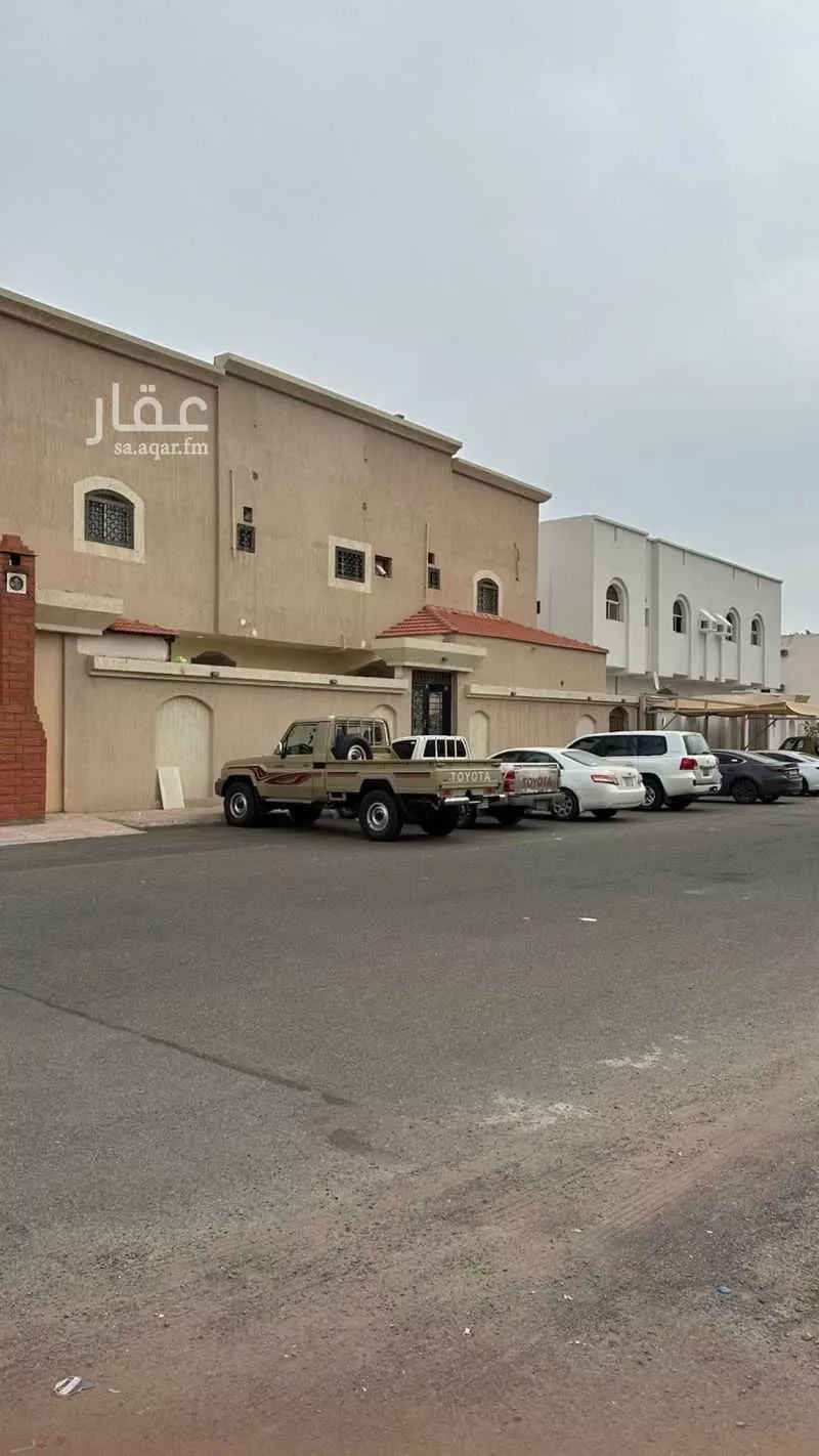 640 sqm building in Al Aziziyah 3