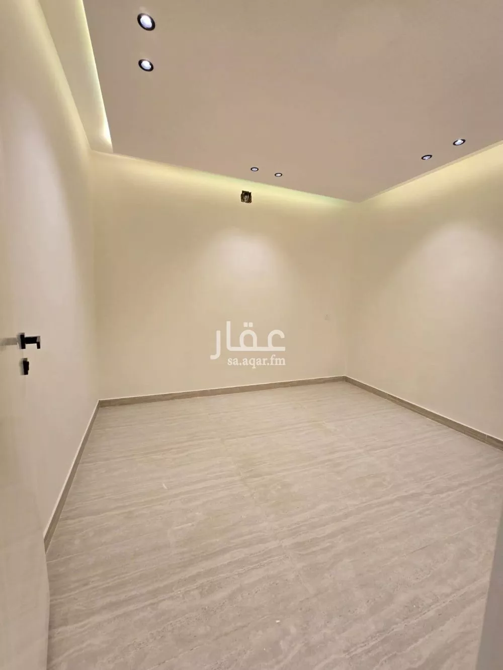 3 bedroom apartment in Al Hazm 5
