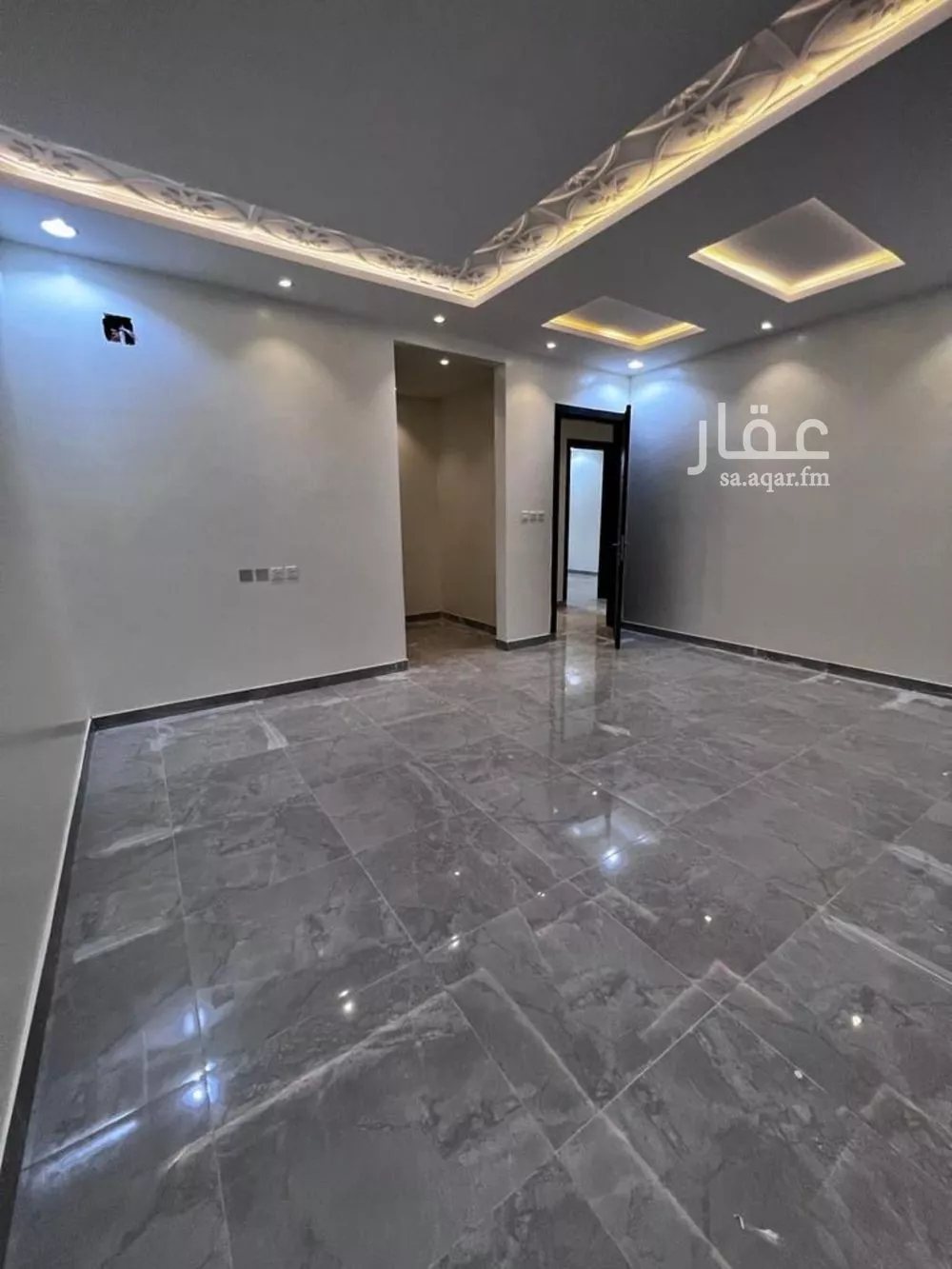 فيلا 10 غرف في الرمال 2