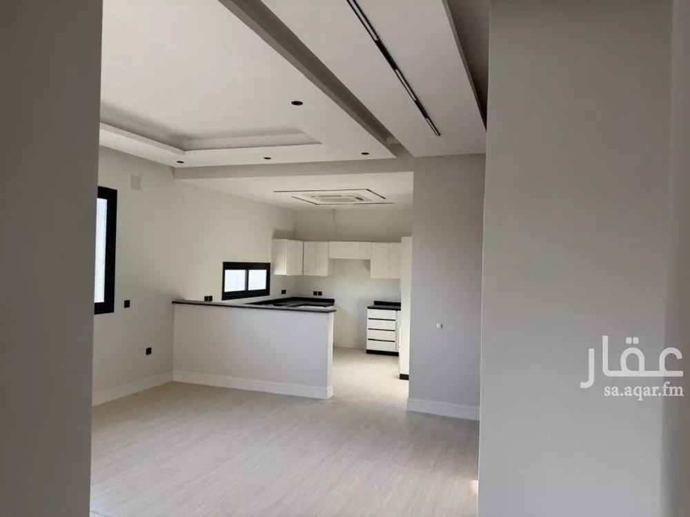 فيلا 5 غرف في العارض 4