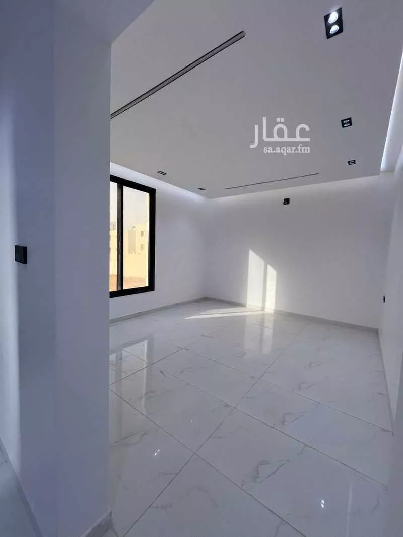 5 bedroom villa in Al Janadriyah 2