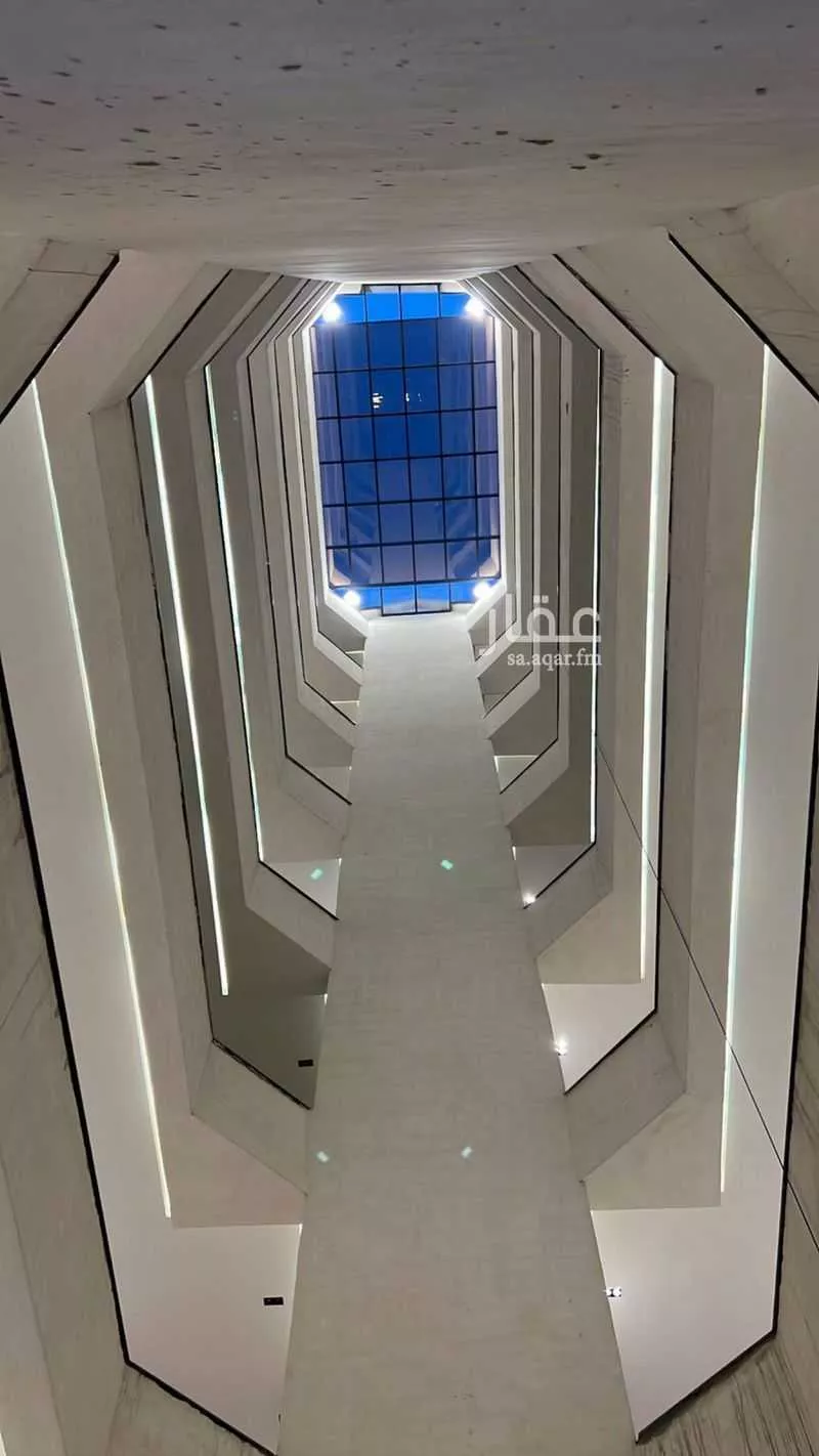 شقة 5 غرف في ضاحية الملك فهد 2