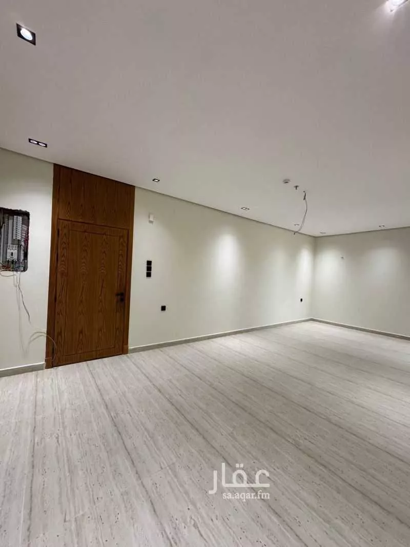 شقة 5 غرف في ضاحية الملك فهد 5