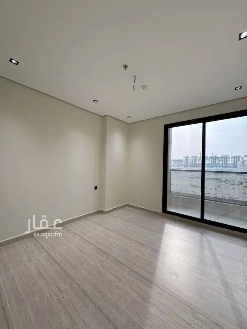 شقة 5 غرف في ضاحية الملك فهد 3