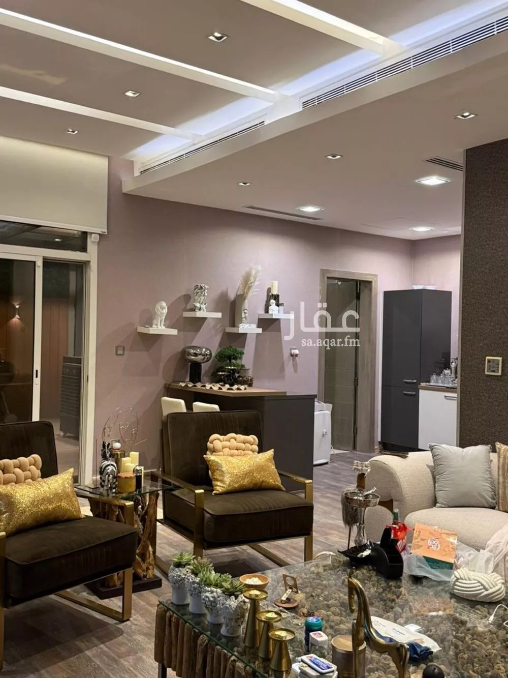 7 bedroom villa in Irqah 2