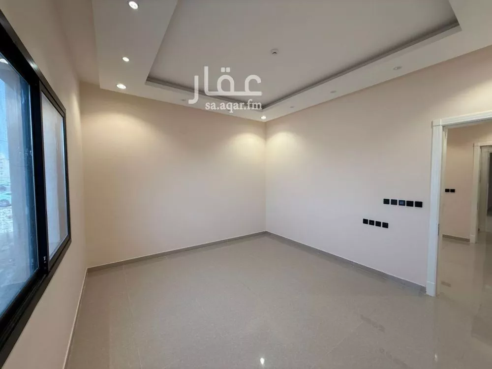 5 bedroom apartment in Dhahrat Laban 5