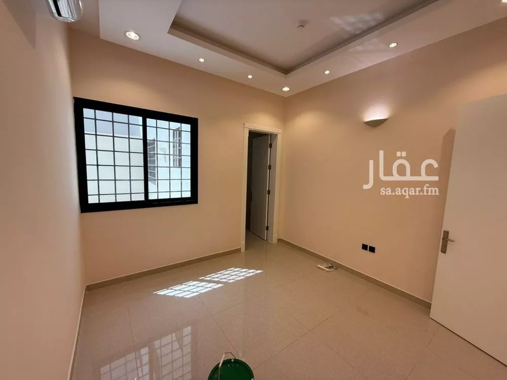 5 bedroom apartment in Dhahrat Laban 4