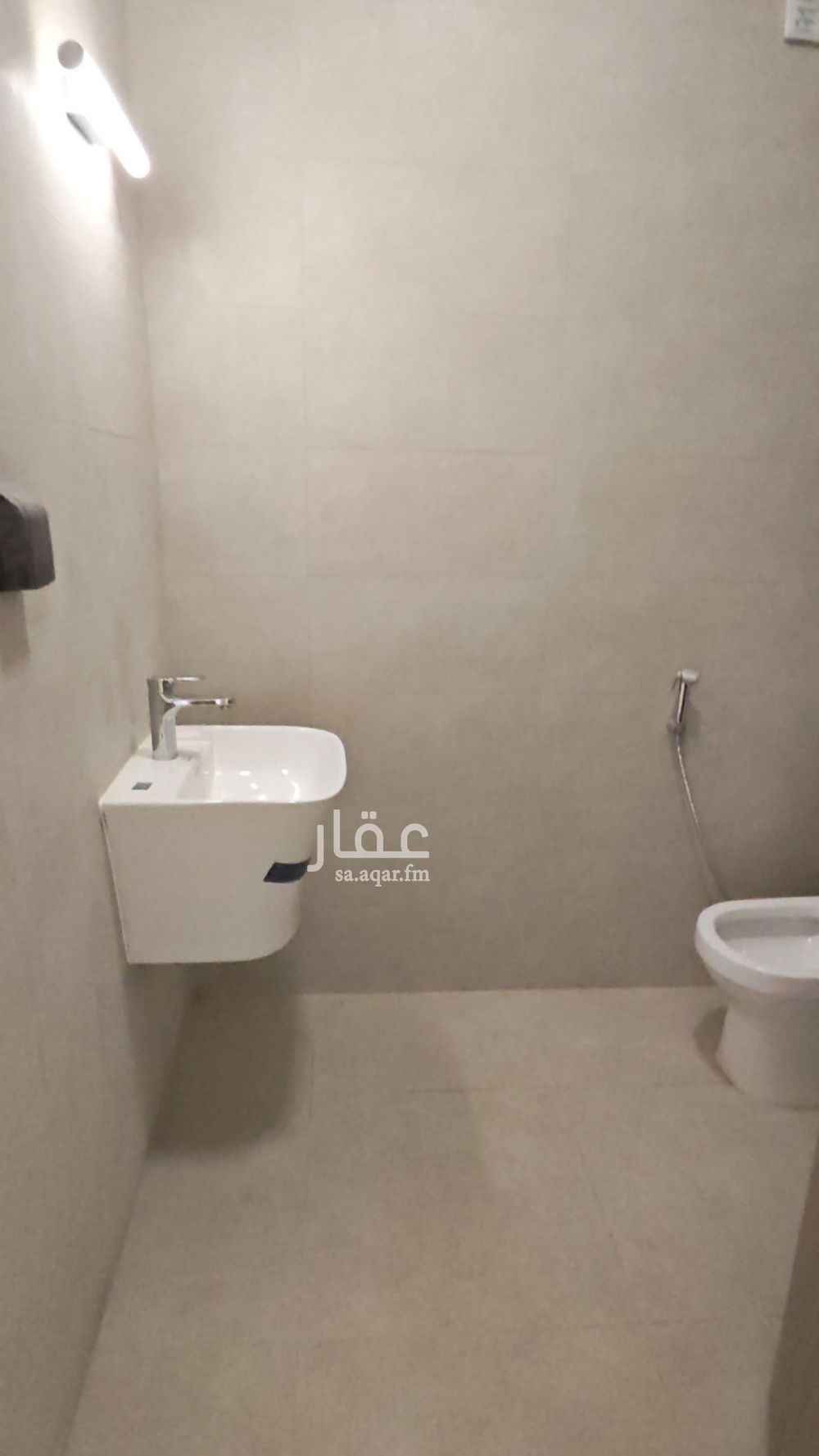 6 bedroom villa in Khuzam, Riyadh 2