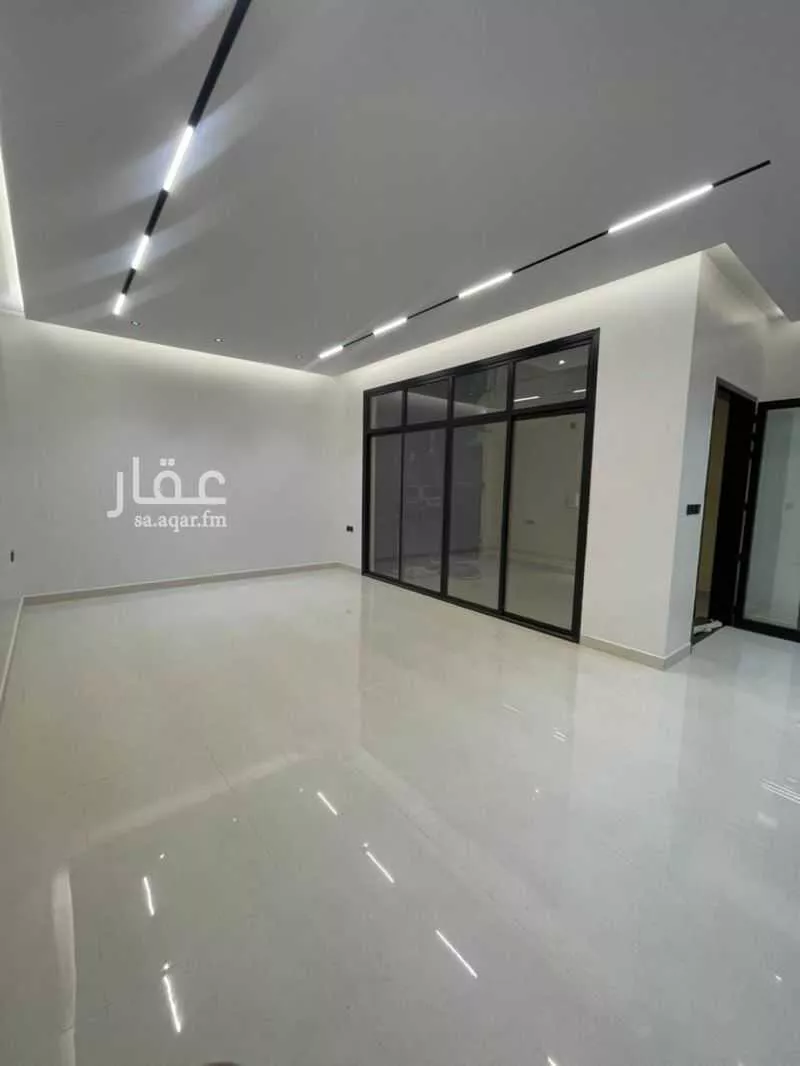 فيلا 8 غرف في الخليج 2