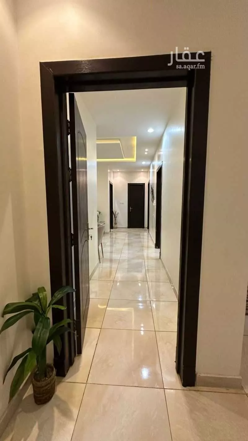 شقة 5 غرف في الرمال 4