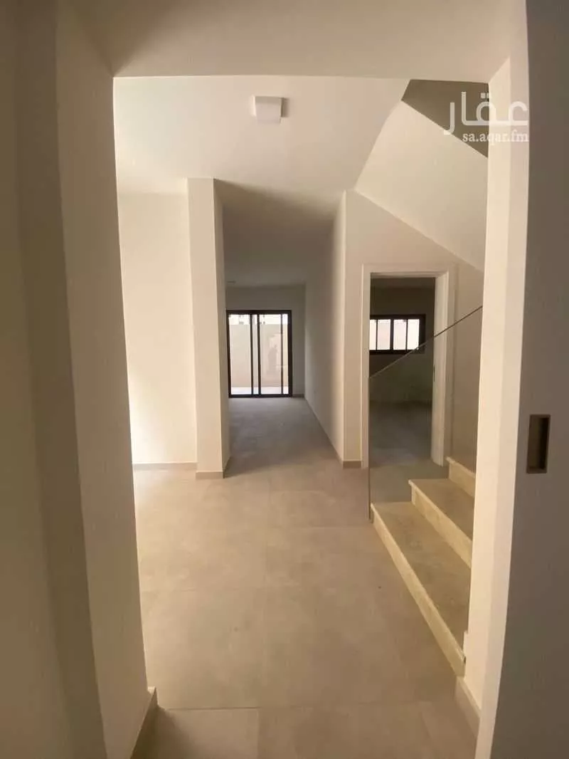 فيلا 5 غرف في النرجس 2