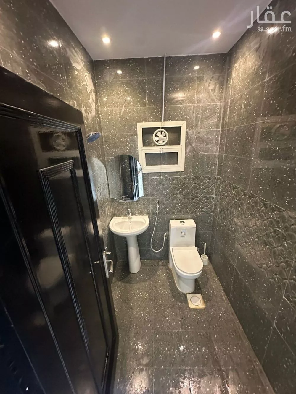 شقة 1 غرف في العقيق 4